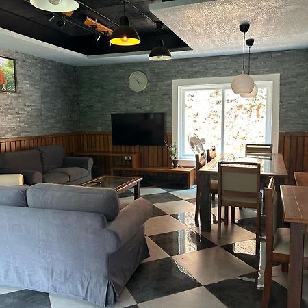 Apartamento Kv By Halcyon Traveltech Anachal Exterior foto