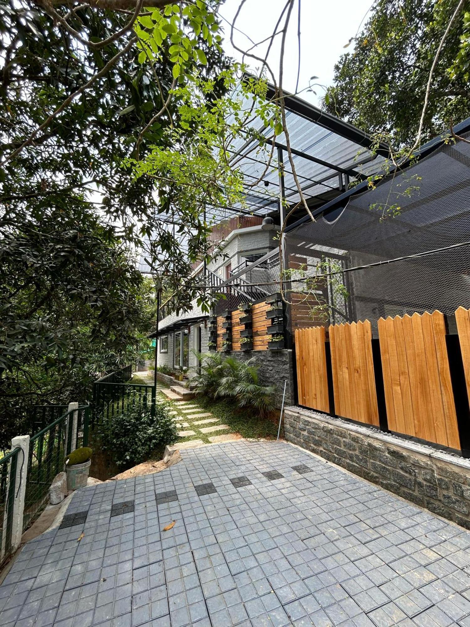 Apartamento Kv By Halcyon Traveltech Anachal Exterior foto