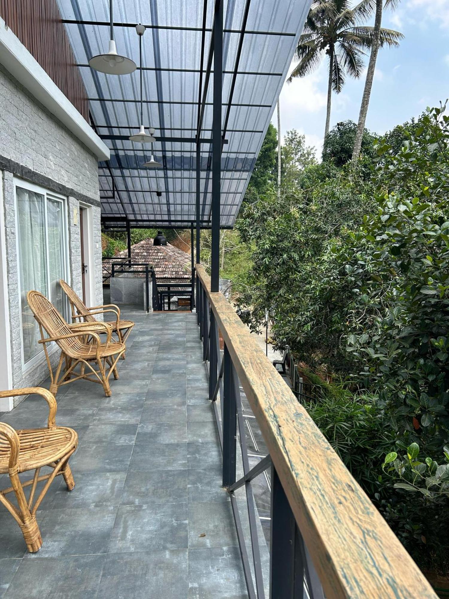 Apartamento Kv By Halcyon Traveltech Anachal Exterior foto