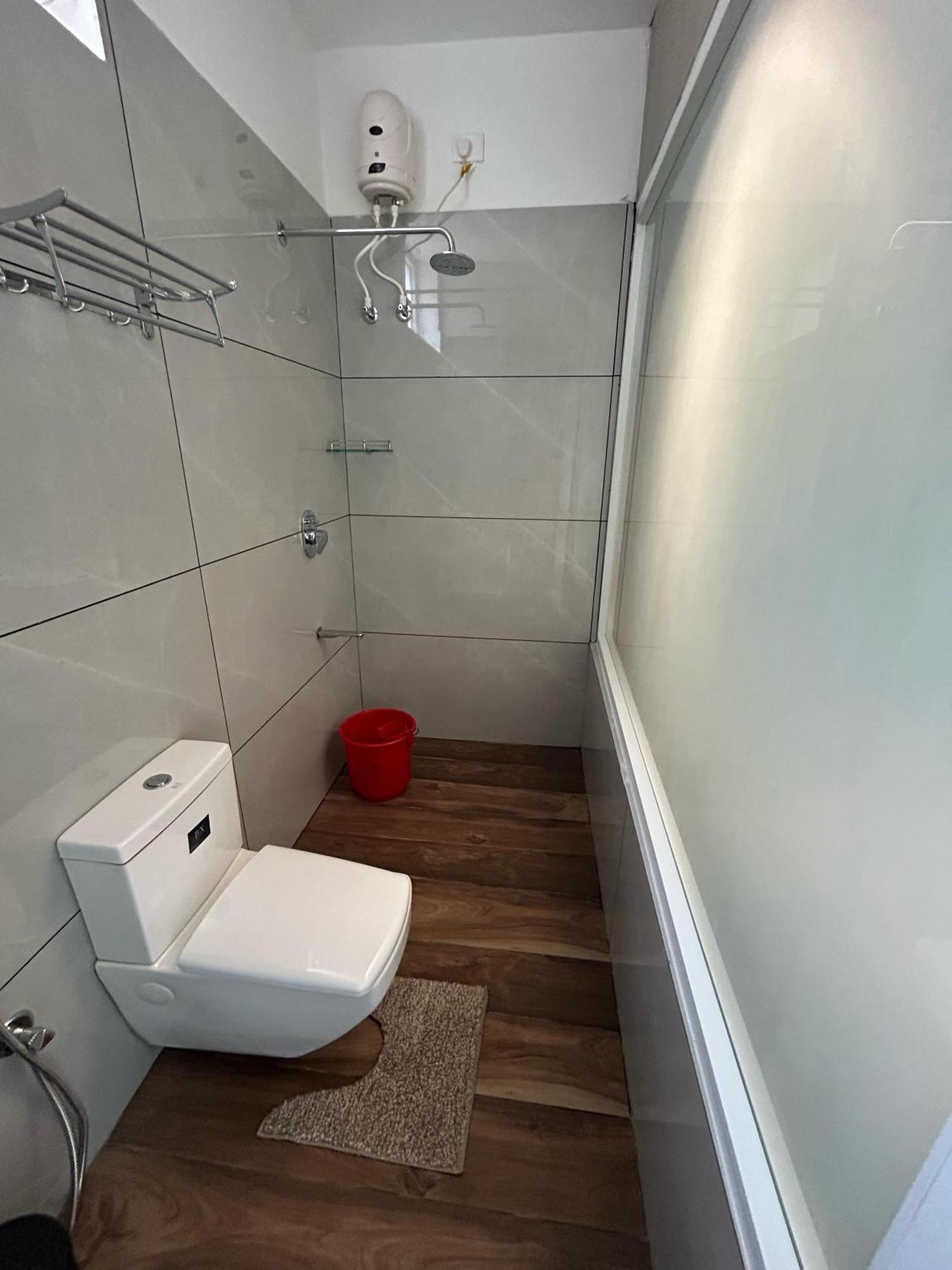 Apartamento Kv By Halcyon Traveltech Anachal Exterior foto