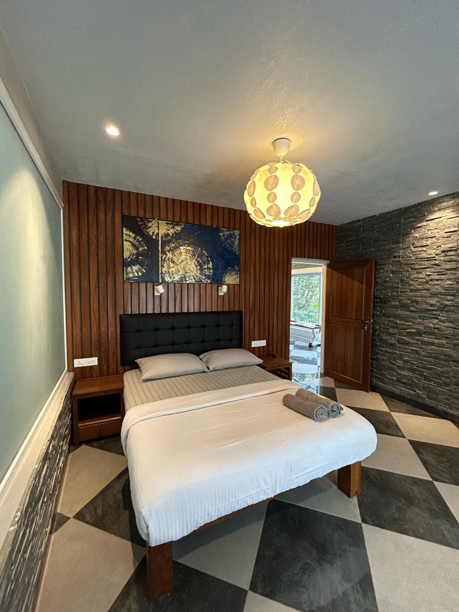 Apartamento Kv By Halcyon Traveltech Anachal Exterior foto